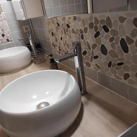 Appartement Standing 4 *